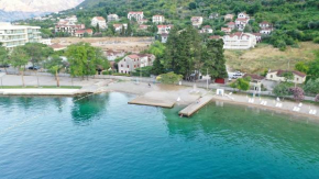 Beachfront House Jovan